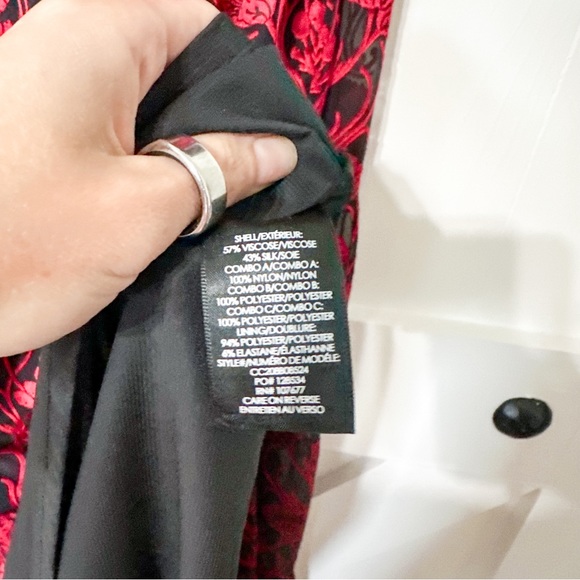 Alice + Olivia Coletta Embroidered Maxi Dress Silk Red Black Size 4 - Picture 4 of 8